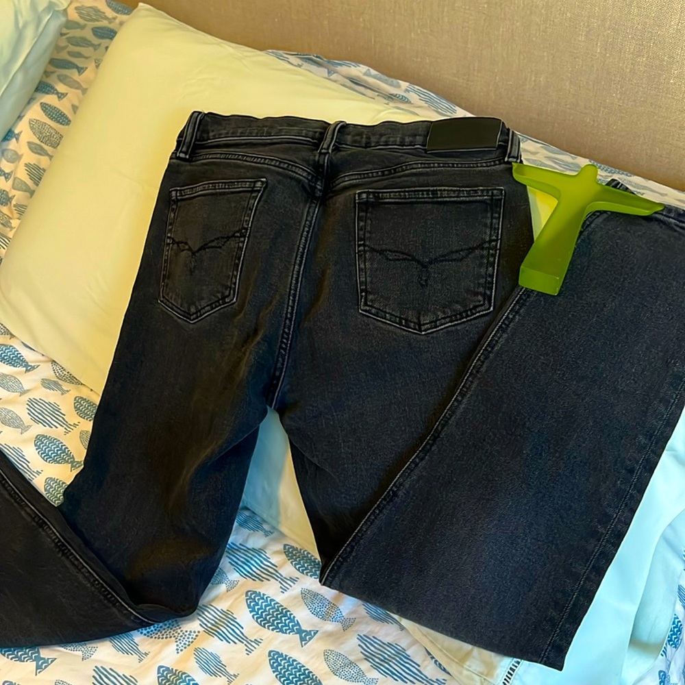 RALPH LAUREN BLACK CAPRIS JEANS IN NEW CONDITION!